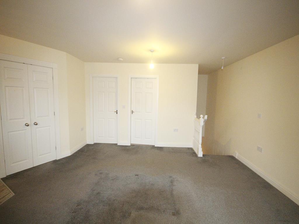 2 bedroom apartment To Let in Burnley - _MG_9827.jpg